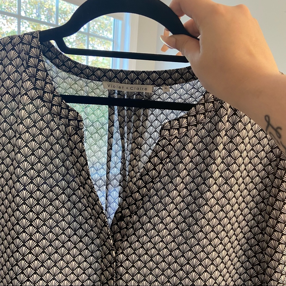 Violet + Claire Black & White Blouse Size XL - Picture 9 of 12